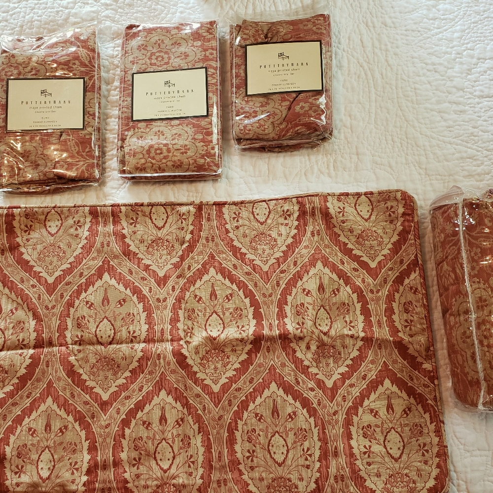 PB F/Q Maya duvet cover and euro lumbar shams